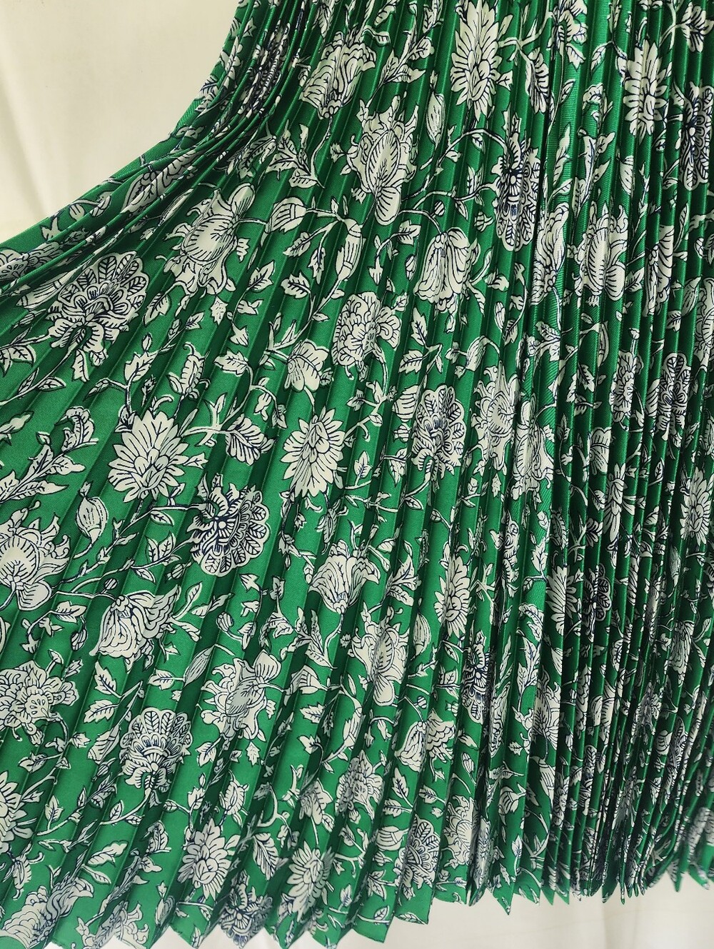 J. Crew Green Floral Pleated Midi Skirt - Picture 5 of 11